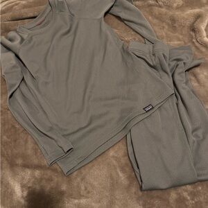 Patagonia Kids' Charcoal Capilene® Midweight Crew & Bottoms